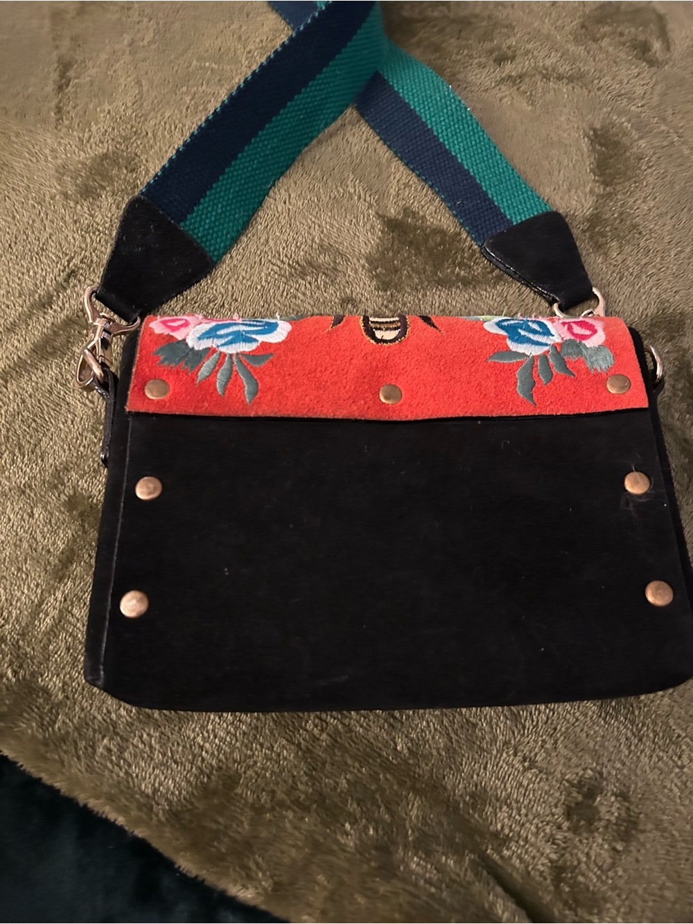 Free People Embroidered Suede Bee Crossbody Bag - Excellent Condition - Picture 2 of 13